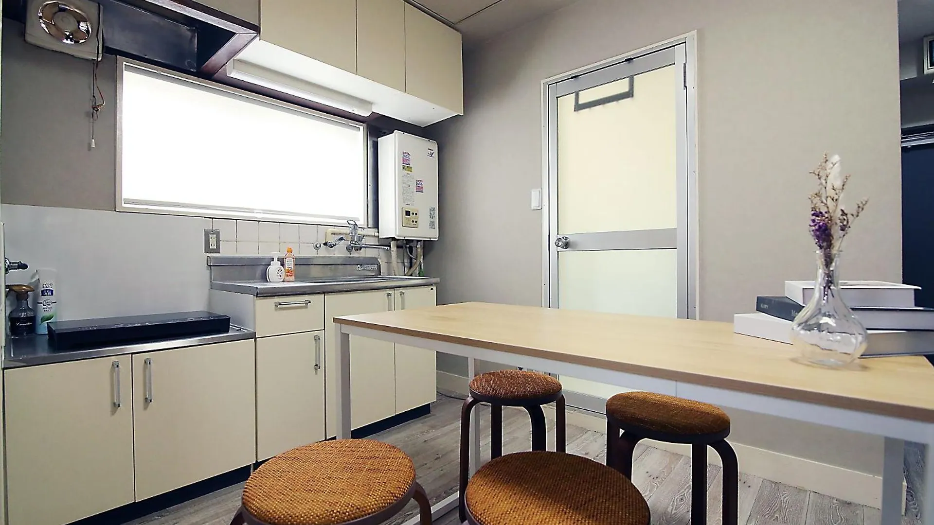 Shinjuku! Hayashi House 3P Free Wi-Fi! Apartment Tokyo 0*,